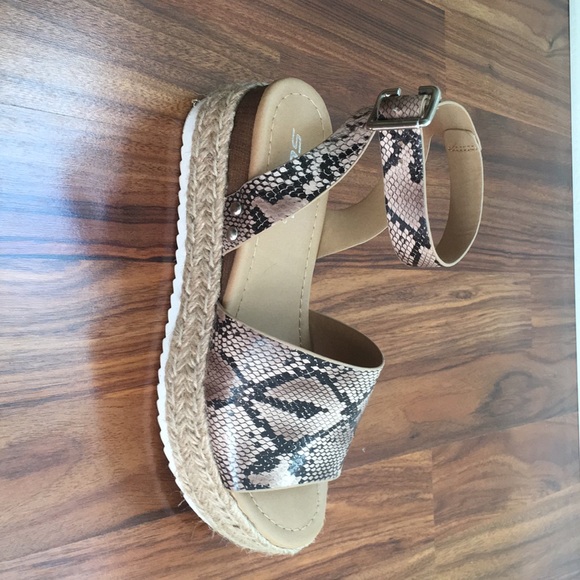 Python Print Soda Platforms - Picture 3 of 4